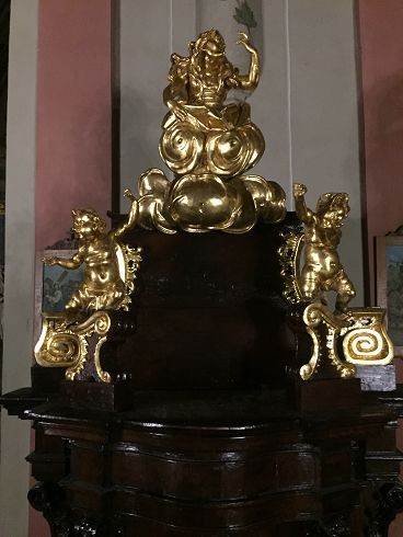 Konfesjonał w Lwowskiej Katedrze Obrządku Łacińskiego 