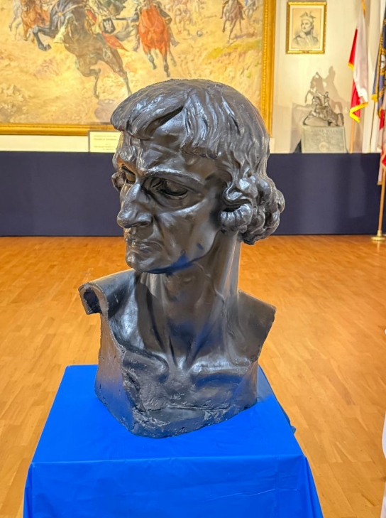 Otwórz galerię (3 fotografii) Rzeźba z gipsu „Autoportret”, autorstwa Stanisława Szukalskiego.