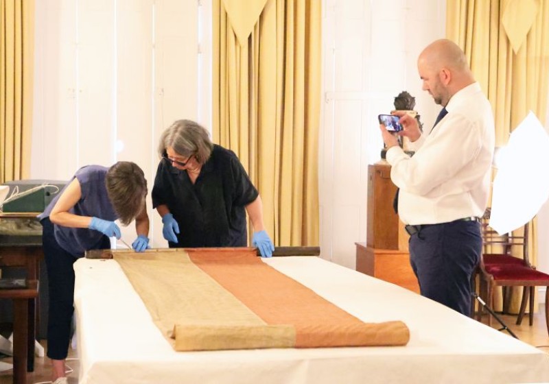 Przekazanie historycznej flagi Polski z Monte Cassino do prac konserwatorskich
